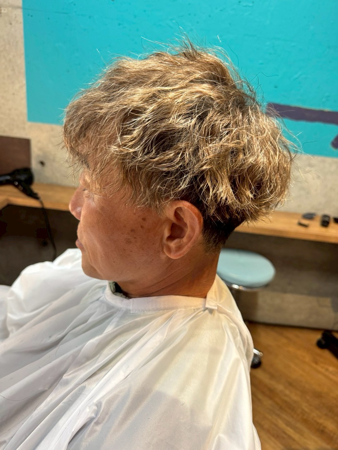 メンズ波ウェーブ　人気スタイリスト　ランキングが高い美容院　白髪染め　ハゲ予防　美革ストレート　岐阜柳津町　ヘアーラウル
