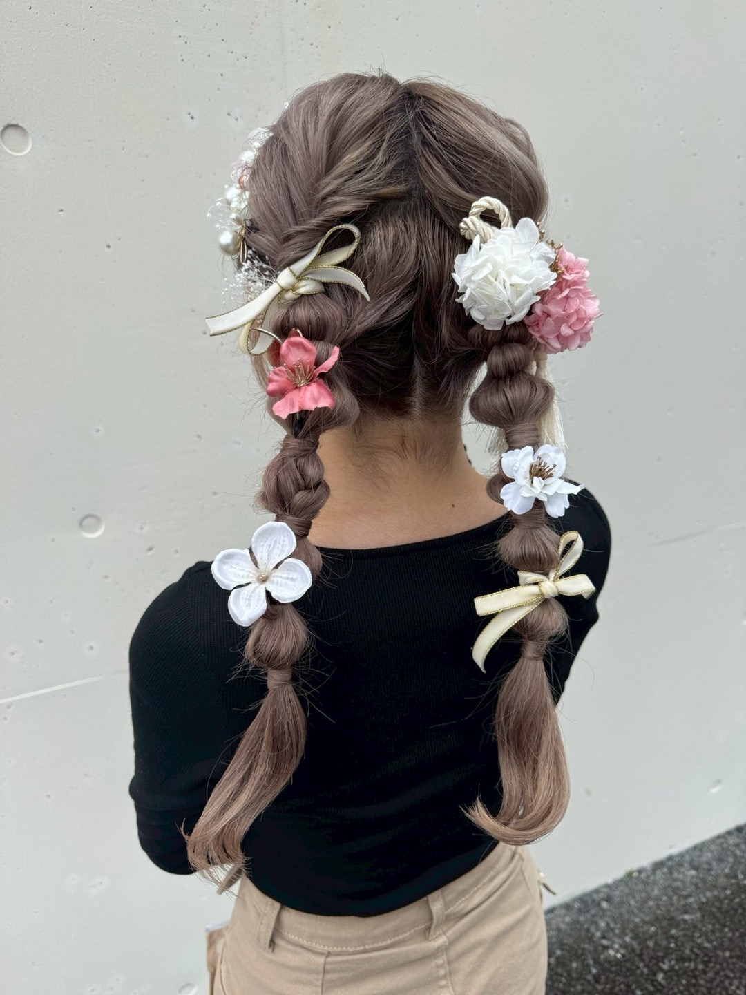 ツインテール　お花アレンジ　ヘアセット　成人式前撮り　　人気スタイリスト　ランキングが高い美容院　白髪染め　ハゲ予防　美革ストレート　岐阜柳津町　ヘアーラウル