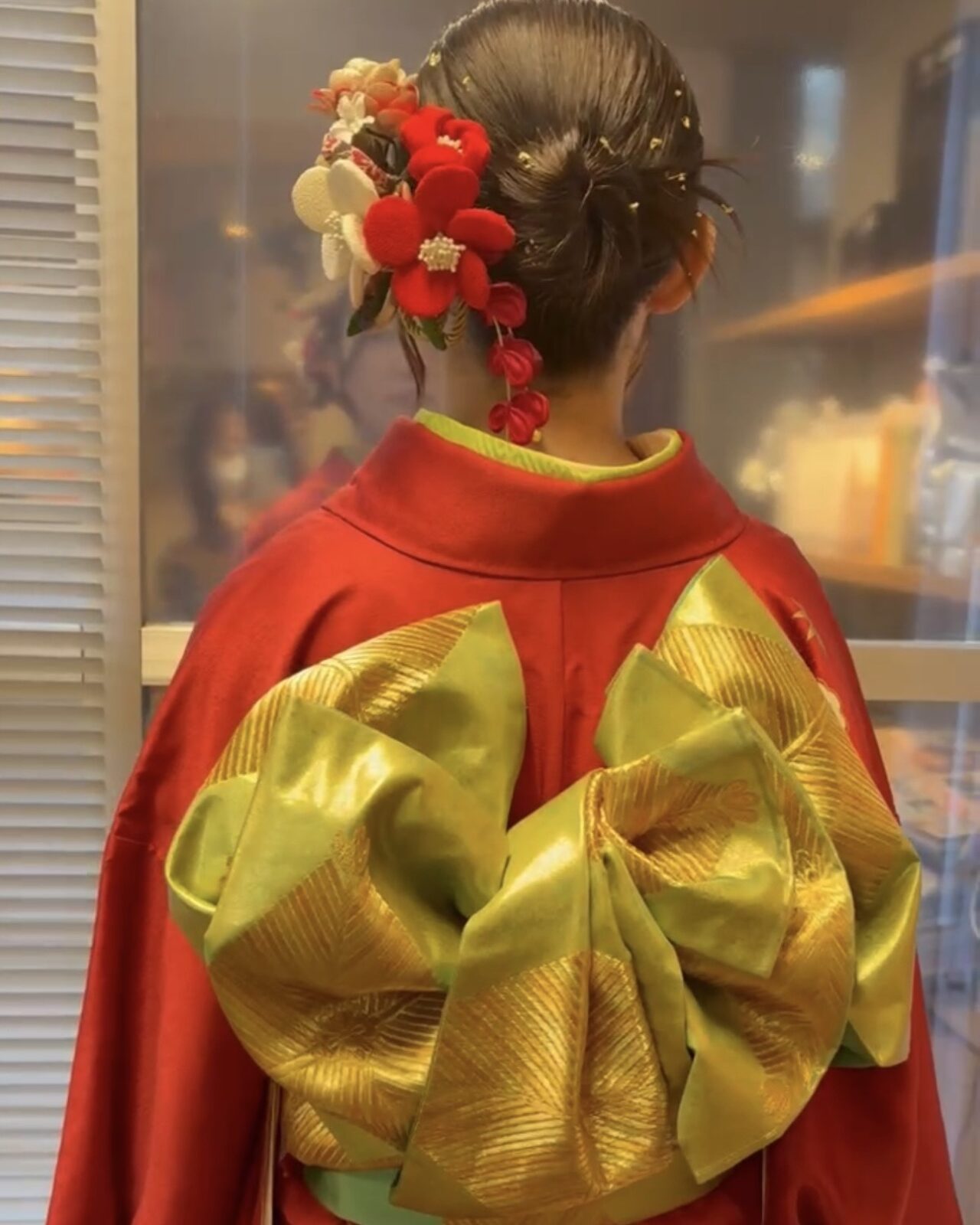 カチモリリボンヘア　成人式　ヘアセット　人気スタイリスト　ランキングが高い美容院　白髪染め　ハゲ予防　美革ストレート　岐阜柳津町　ヘアーラウル