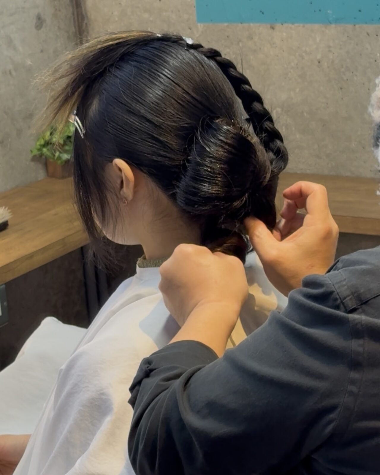 カチモリリボンヘア 成人式 ヘアセット 人気スタイリスト ランキングが高い美容院 白髪染め ハゲ予防 美革ストレート 岐阜柳津町 ヘアーラウル