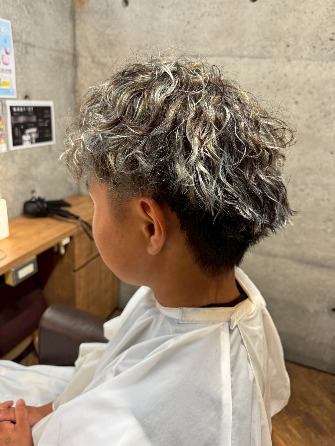 メンズハイライトカラー パーマ 人気スタイリスト ランキングが高い美容院 白髪染め ハゲ予防 美革ストレート 岐阜柳津町 ヘアーラウル