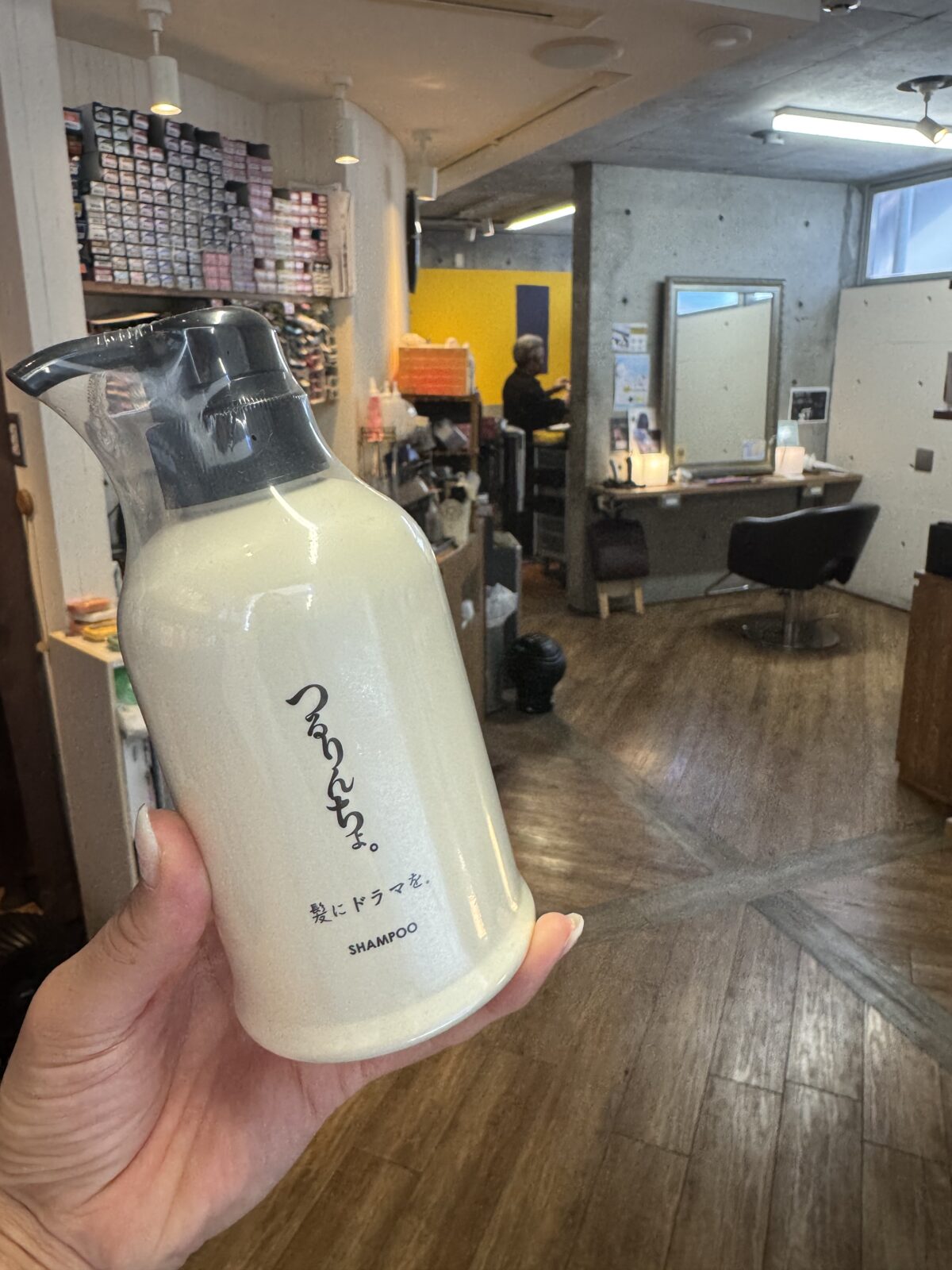 つるりんちょ　人気スタイリスト　ランキングが高い美容院　白髪染め　ハゲ予防　美革ストレート　岐阜柳津町　ヘアーラウル